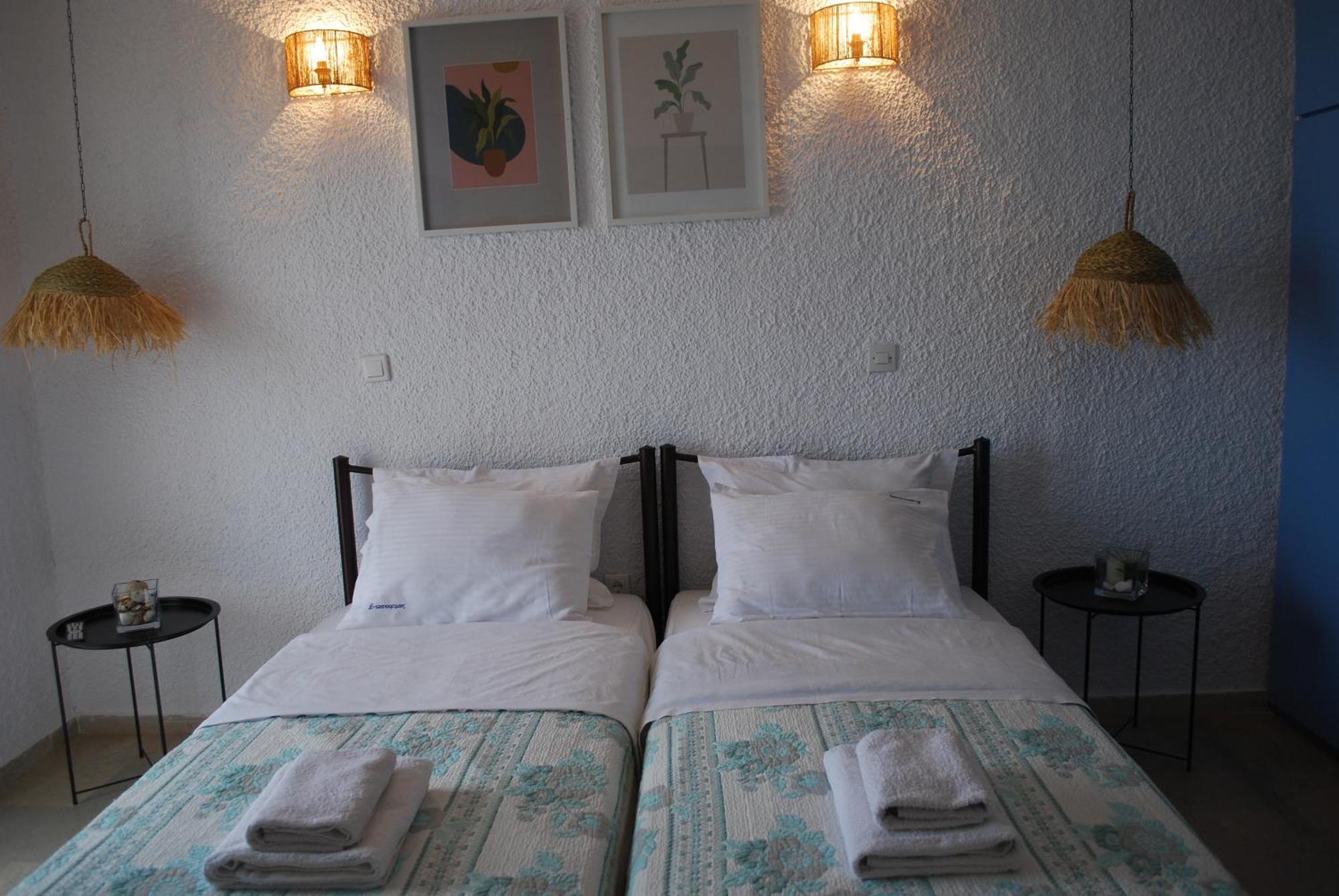 Sunset Rooms Agia Marina  المظهر الخارجي الصورة