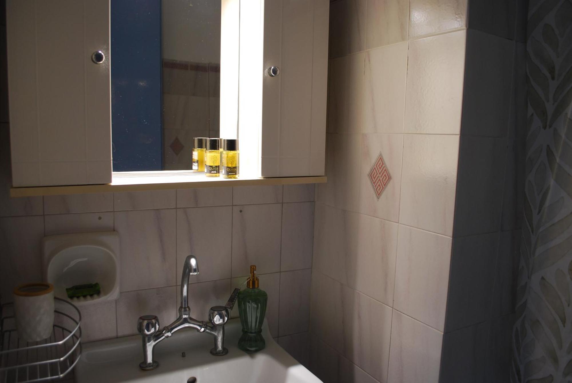 Sunset Rooms Agia Marina  المظهر الخارجي الصورة