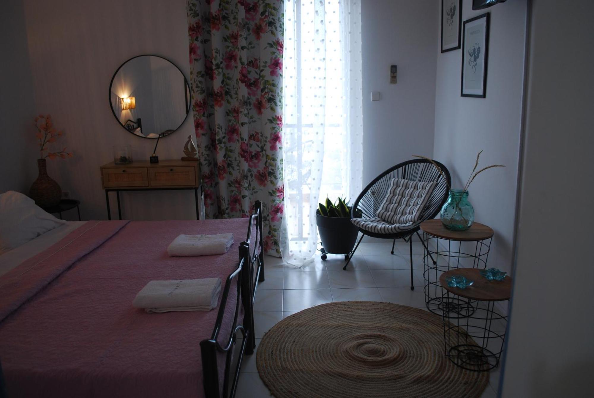 Sunset Rooms Agia Marina  المظهر الخارجي الصورة